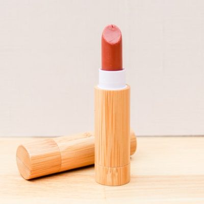 What Makes Lipstick Matte?