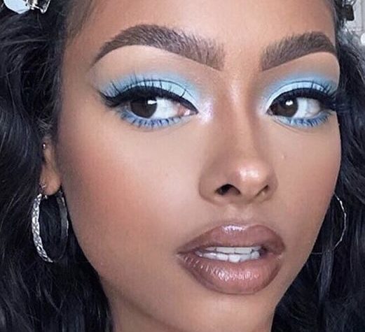 Blue Makeup Looks for Prom