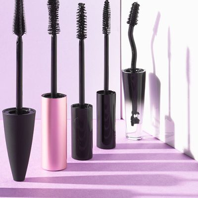 Does Mascara Wand Shape Matter?