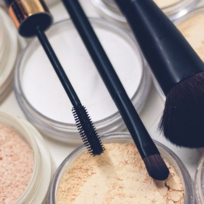 What are the Main Components of Makeup?