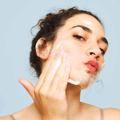 Should You Remove Makeup before Cleansing